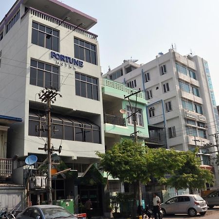 Fortune Hotel Mandalay Bagian luar foto