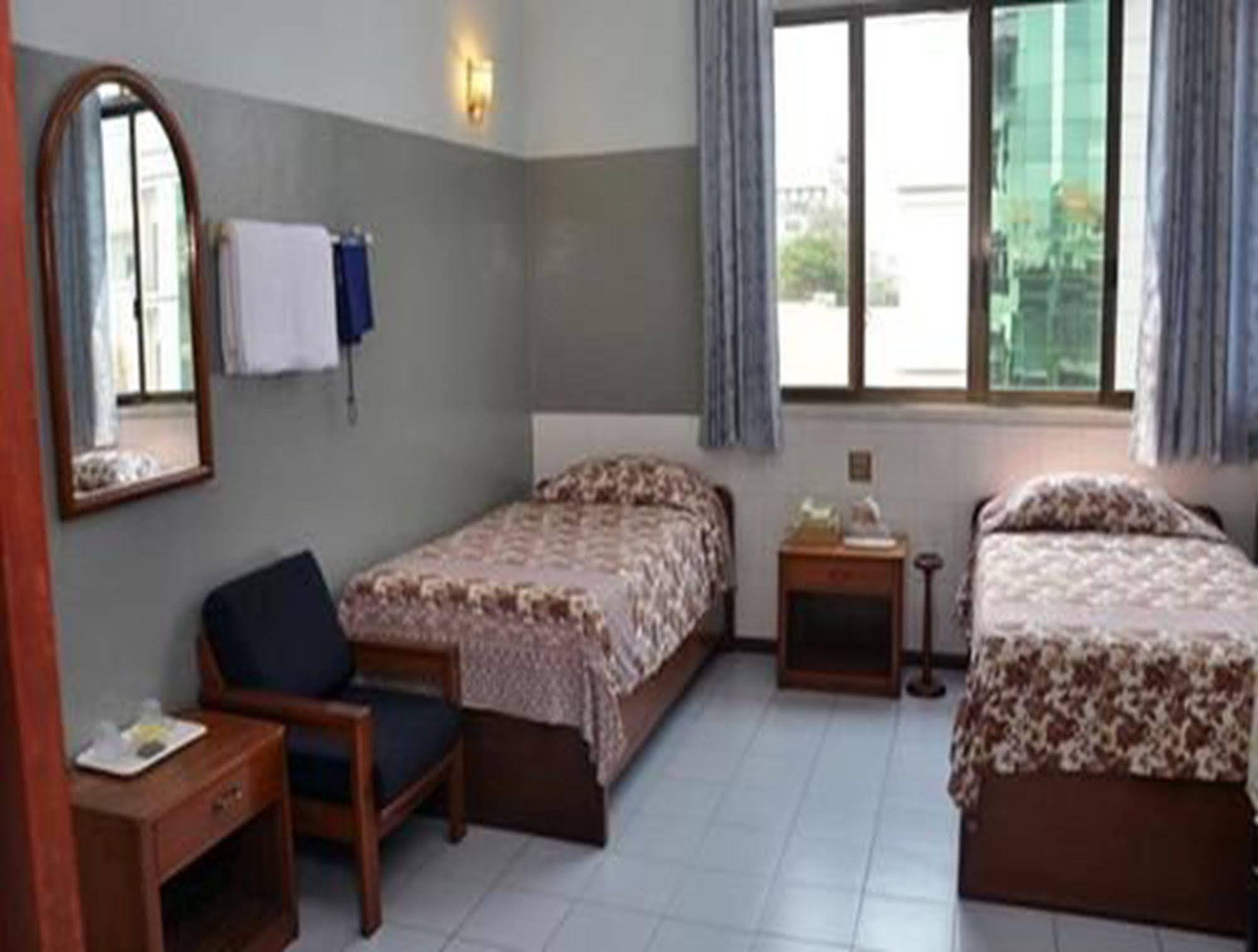 Fortune Hotel Mandalay Bagian luar foto